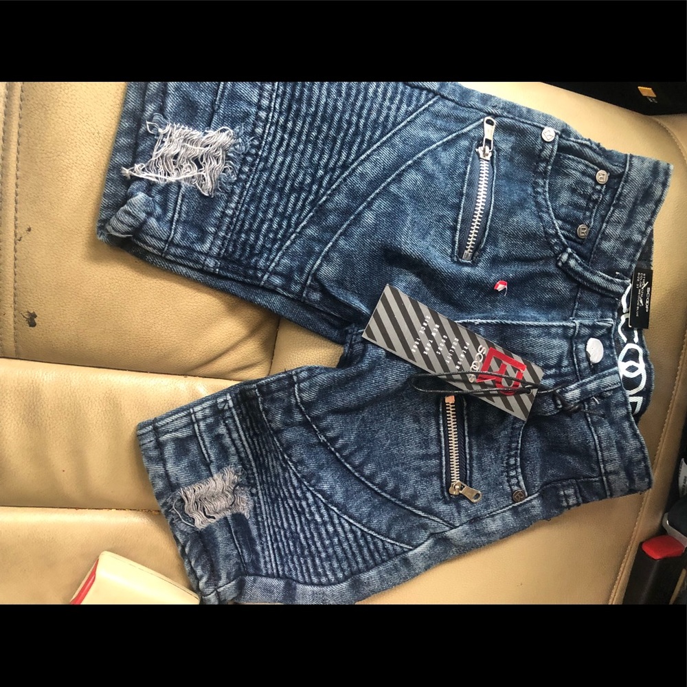 Boys Shorts size 3t